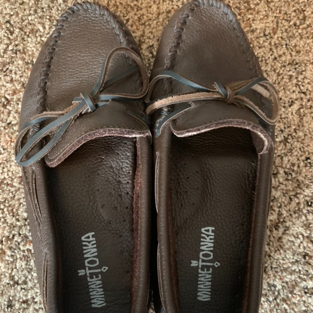 Brown Minnetonka Moccasins Size 8